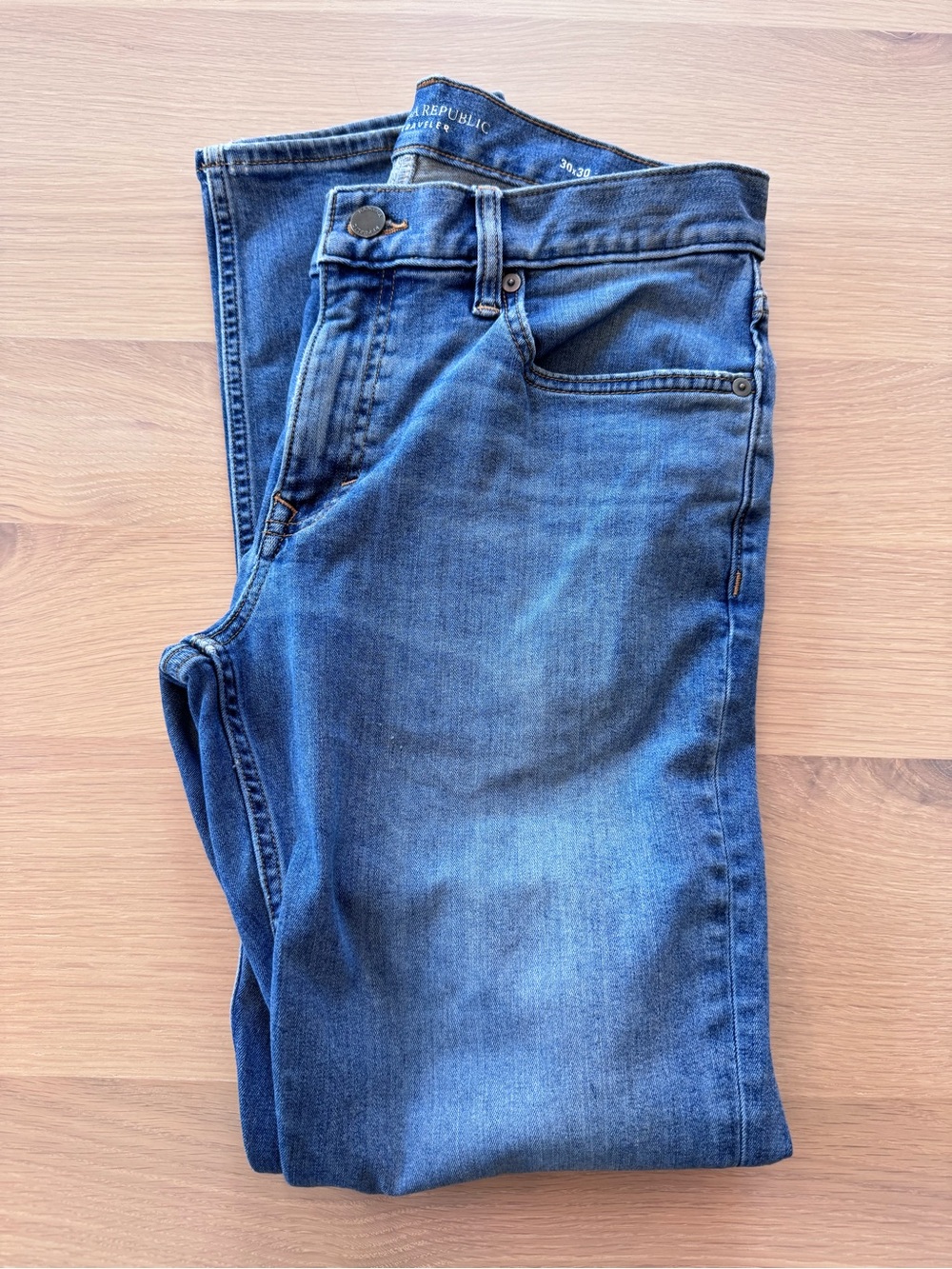 Banana Republic Men’s Slim Straight Jeans - Medium Blue Wash - Picture 3 of 4